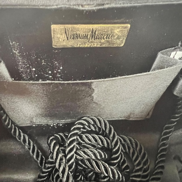 Vintage Neiman Marcus Evening Convertible Clutch Crossbody Gold Top Closure - Picture 7 of 16